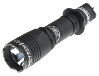 

Фонарь ручной Armytek Dobermann XP-E2 черный/белый (F02002BR)